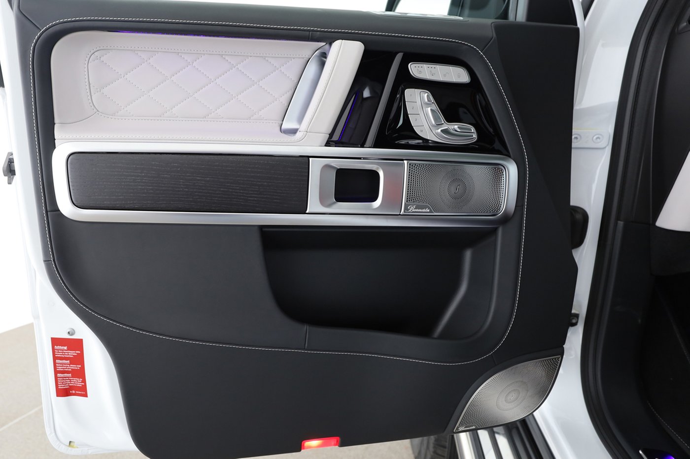 Mercedes-Benz G 63 AMG 4x4² Widescreen SHD Comand Burmester 36
