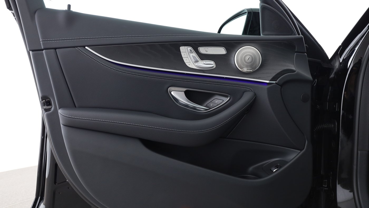Mercedes-Benz E 400 d 4M T AMG Night AHK Distronic Pano Memory