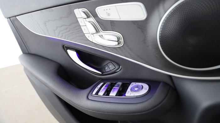 Mercedes-Benz GLC 220 d 4M Distronic Kamera MBUX Navi AUT LED