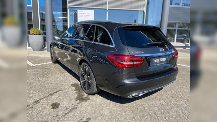 Mercedes-Benz C 300 e T Avantgarde Distronic Multibeam 360