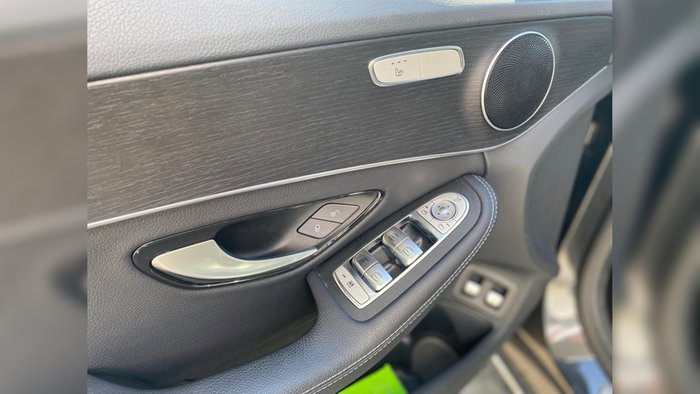 Mercedes-Benz C 300 e T Avantgarde Distronic Multibeam 360