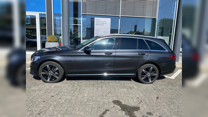 Mercedes-Benz C 300 e T Avantgarde Distronic Multibeam 360