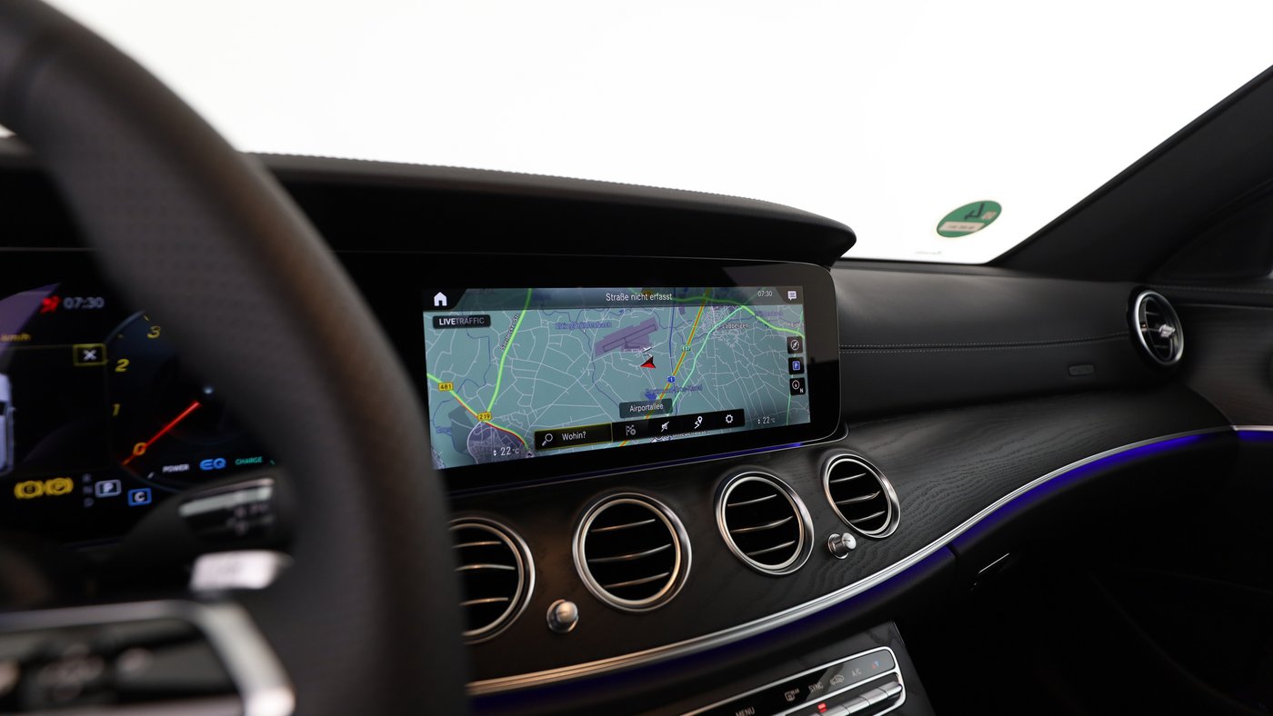 Mercedes-Benz E 450 4M T AMG Distronic AHK Pano Memory Sound