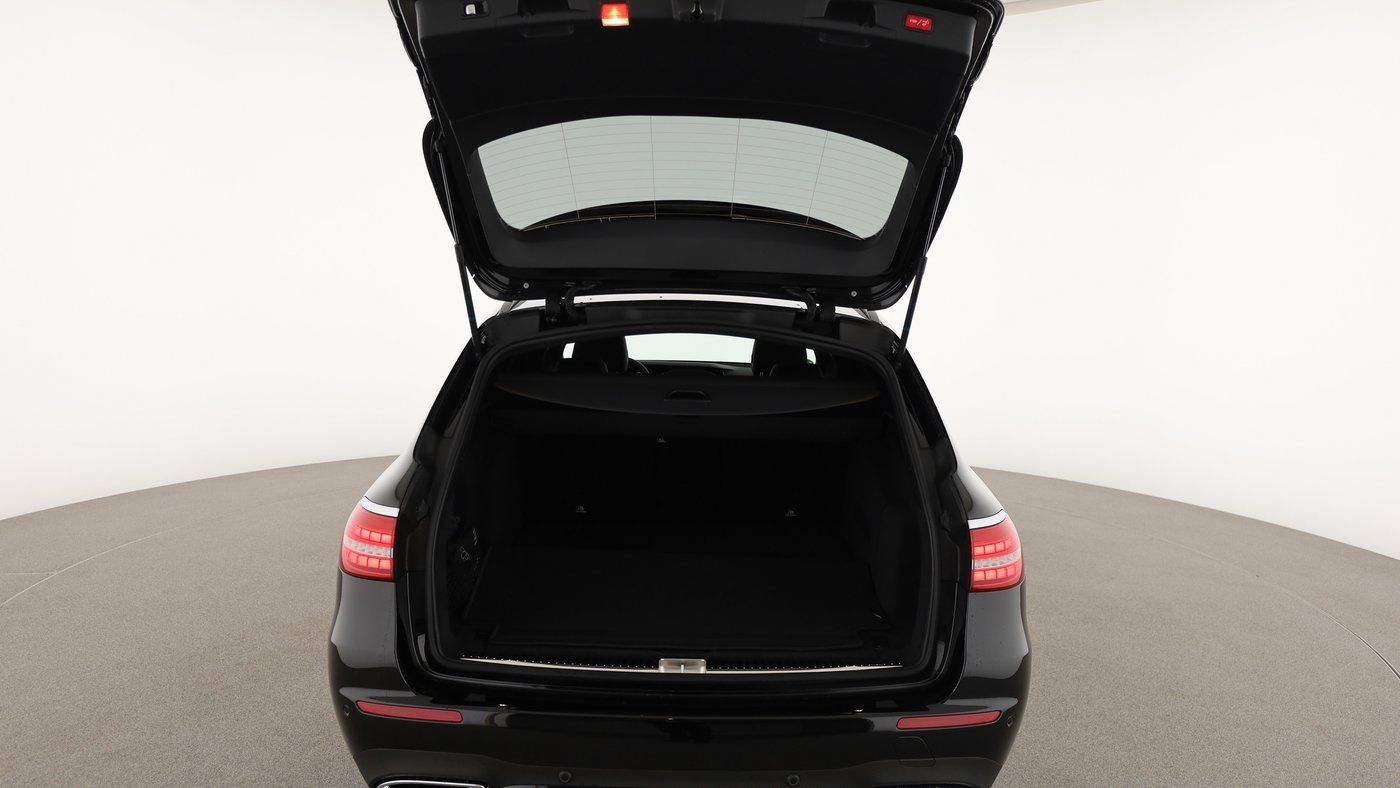 Mercedes-Benz E 400 d 4M T AMG Night AHK Distronic Pano Memory