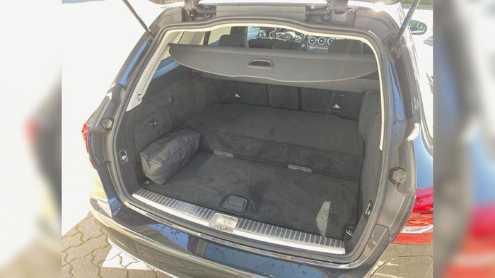 Mercedes-Benz C 300 e T Avantgarde Distronic Multibeam 360