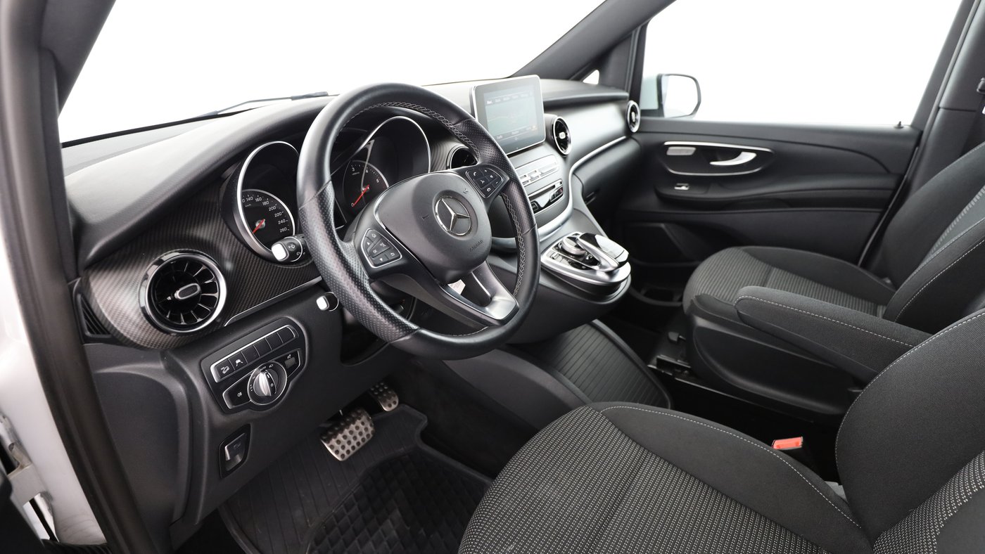 Mercedes-Benz V 300 Lang 4M 4x4 Allrad AMG Panorama Comand LED