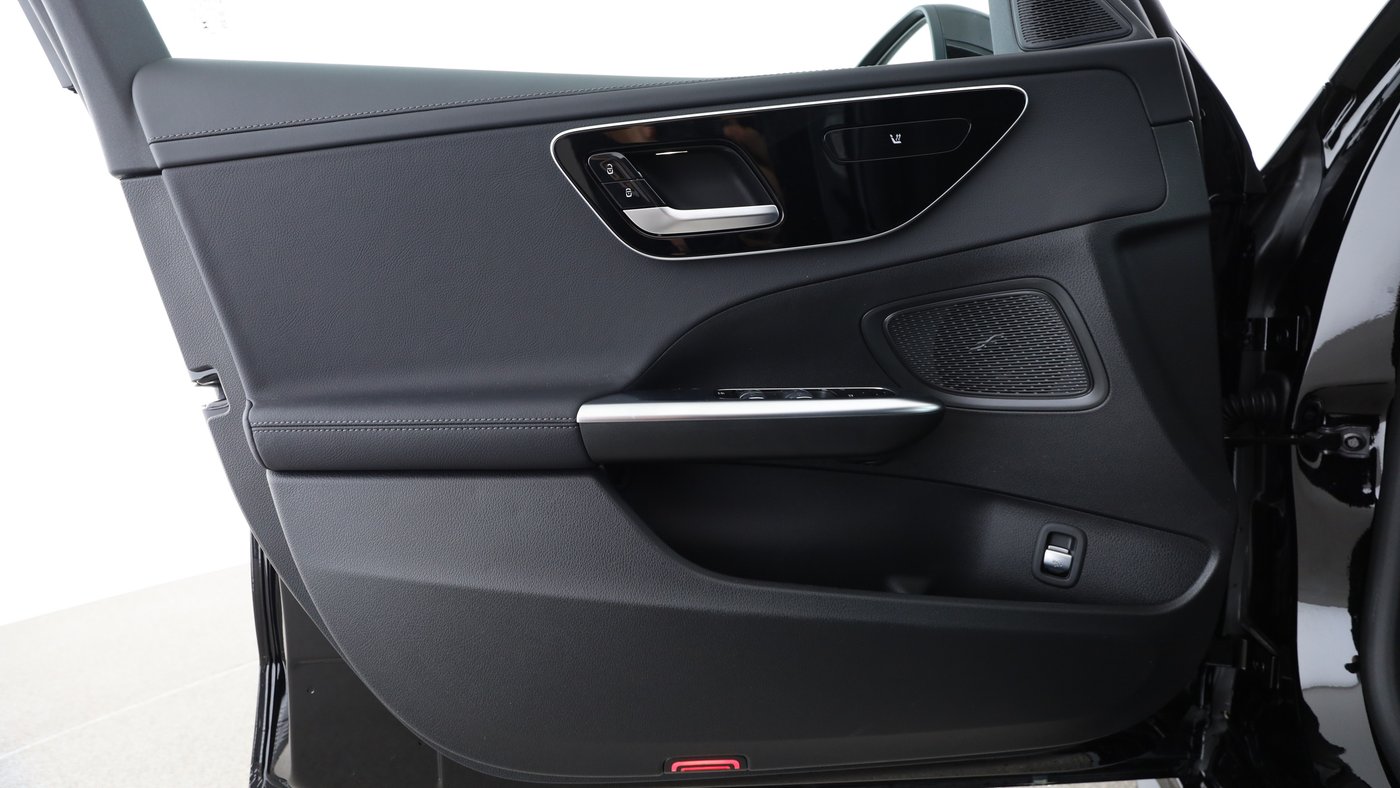 Mercedes-Benz C 180 T AMG Kamera MBUX Navi AUT AHK LED SHZ el.