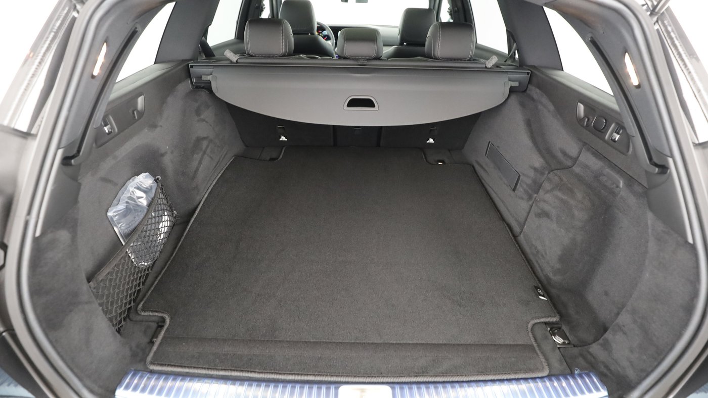Mercedes-Benz E 450 4M T AMG Distronic AHK Pano Memory Sound